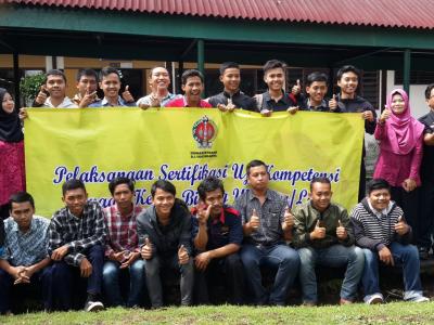 Disnakertrans DIY bekerjasama dengan TUK 074 JPTM FT UNY Selenggarakan Sertifikasi Kompetensi Pengelasan Disnakertrans DIY bekerjasama dengan TUK 074 JPTM FT UNY Selenggarakan Sertifikasi Kompetensi Pengelasan